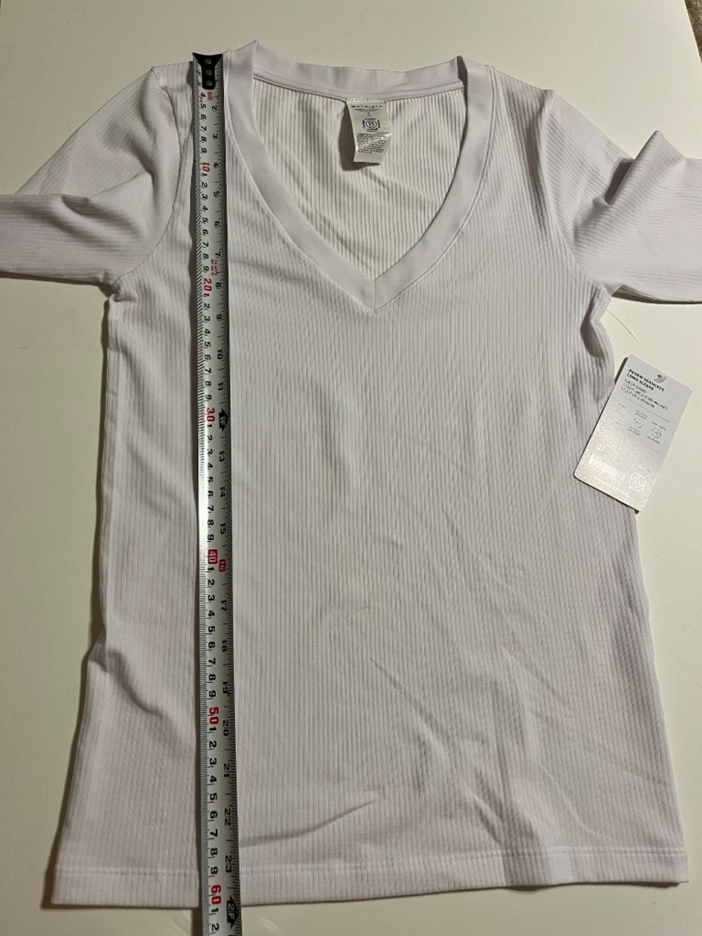 Athleta size Small White V-Neck Long Sleeve T-Shirt Top - Picture 2 of 5